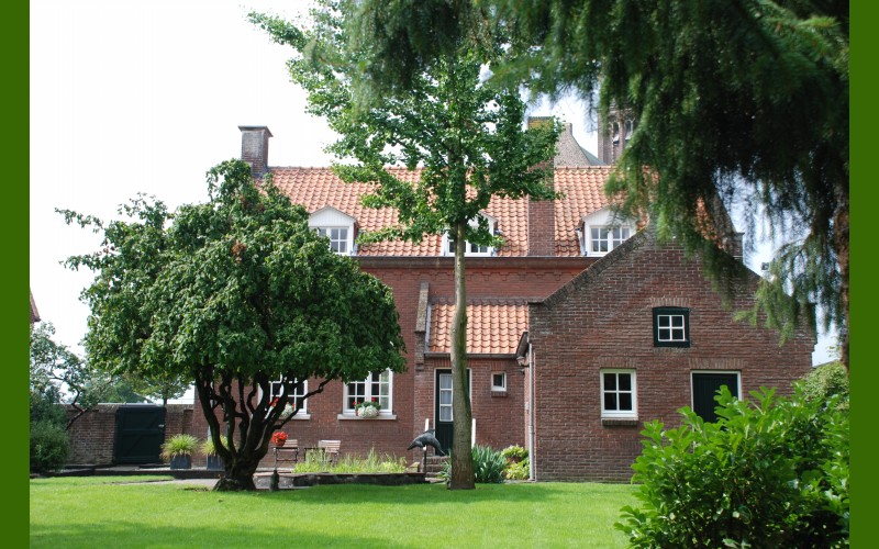 Vakantiehuis De Vorster Pastorie - historische woning voor maximaal 6 personen in Broekhuizenvorst (Limburg)